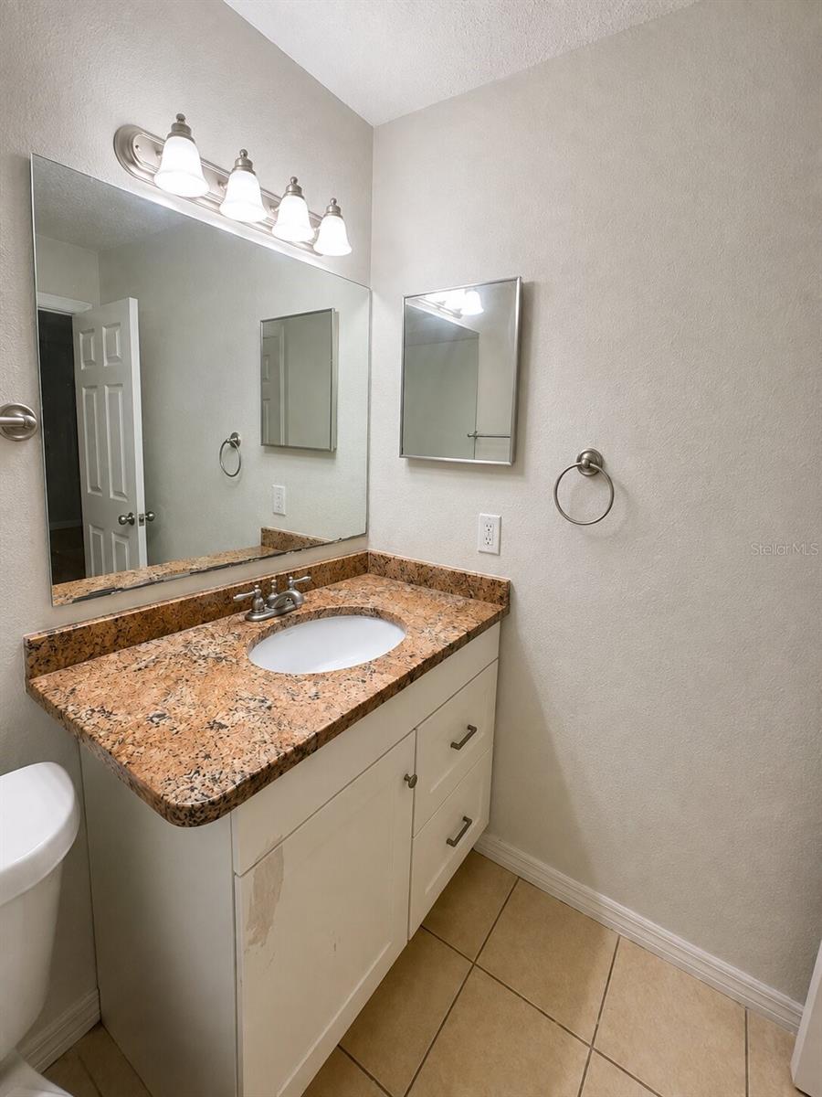 405 Wymore Rd #106 Property Photo 10