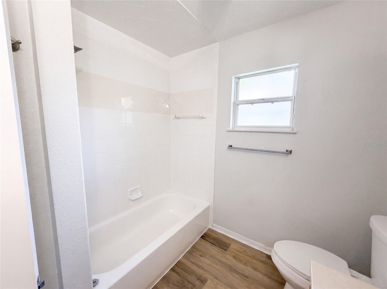 431 Harbour Lights Dr Property Photo 15