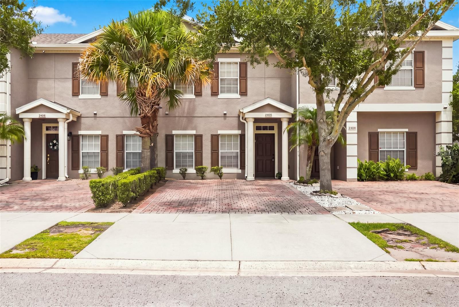 2402 CARAVELLE CIR Property Photo 1