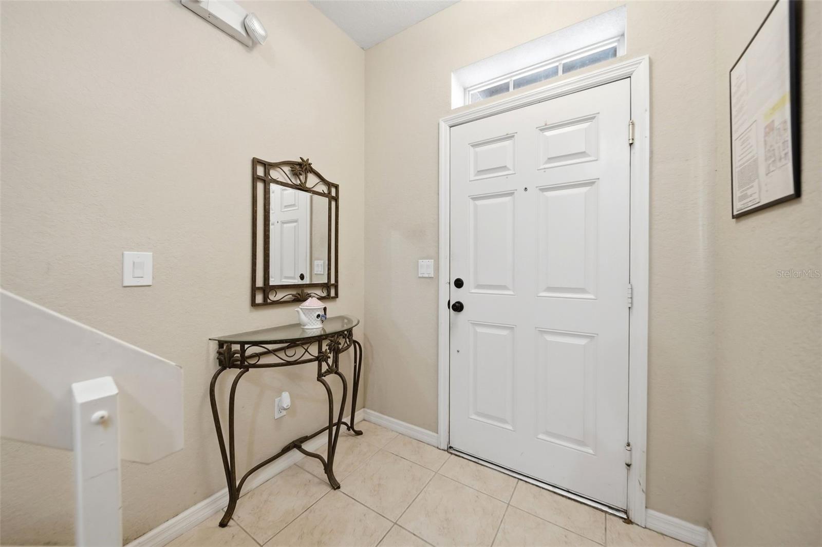2402 Caravelle Cir Property Photo 3