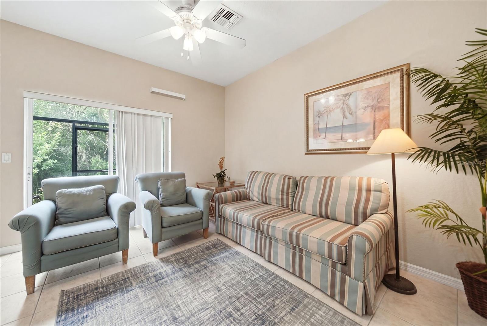 2402 Caravelle Cir Property Photo 5