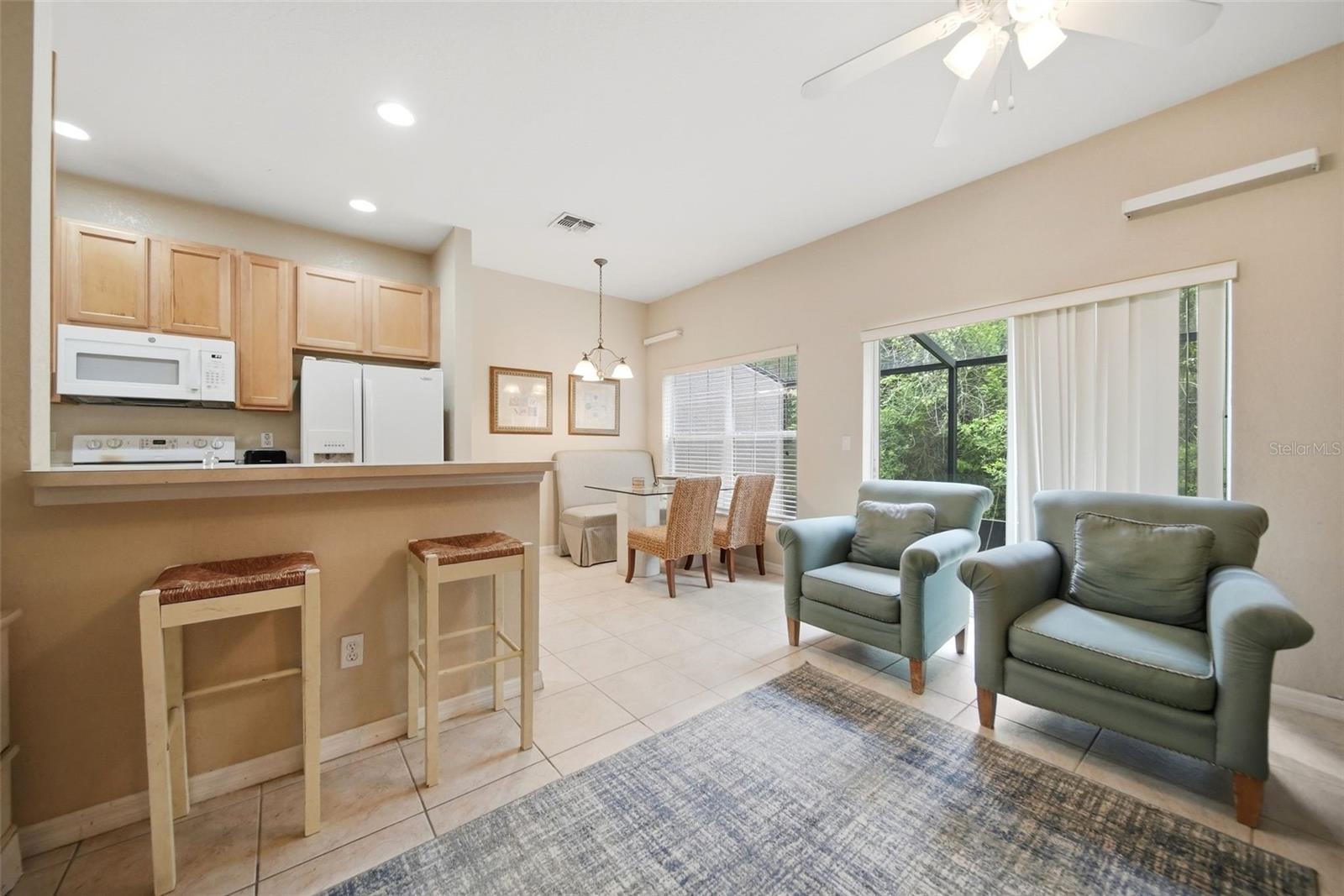 2402 Caravelle Cir Property Photo 6