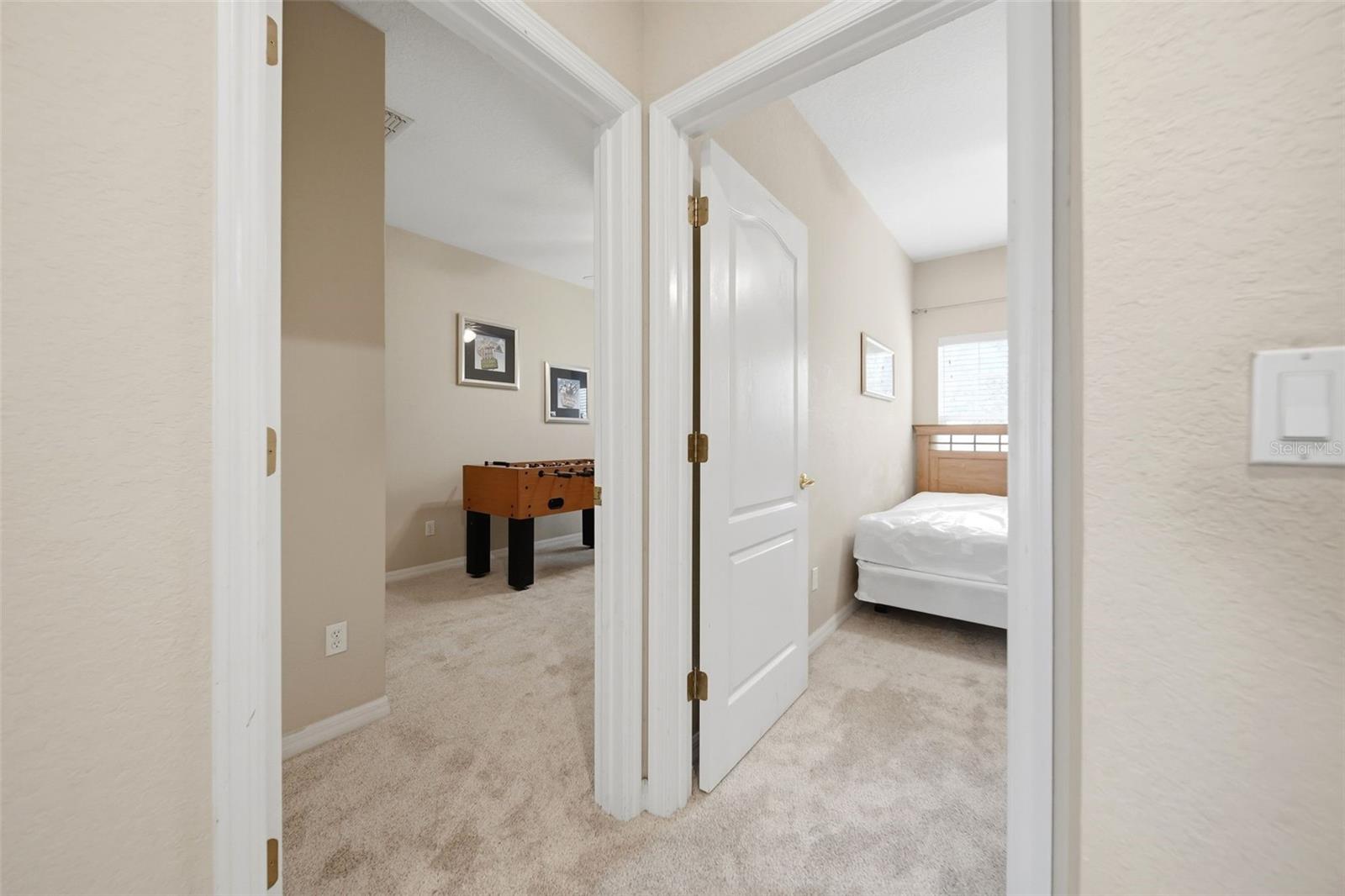 2402 Caravelle Cir Property Photo 18