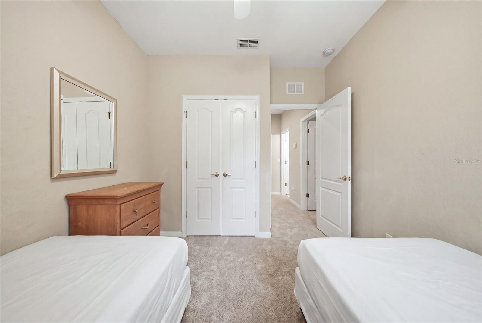 2402 Caravelle Cir Property Photo 25