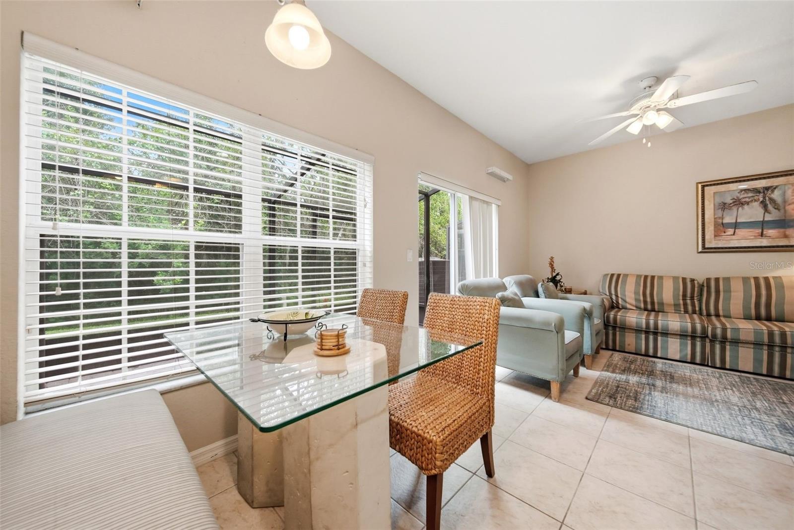 2402 Caravelle Cir Property Photo 27