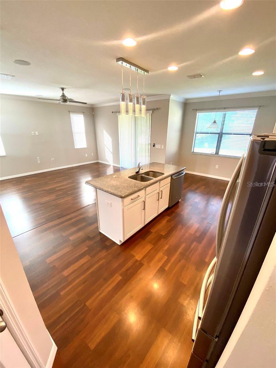 10007 Leyburn Ct Property Photo 4