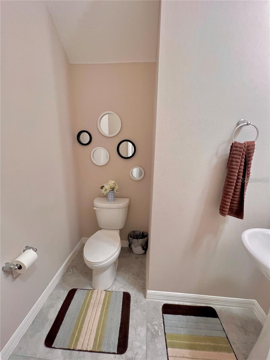 10007 Leyburn Ct Property Photo 5
