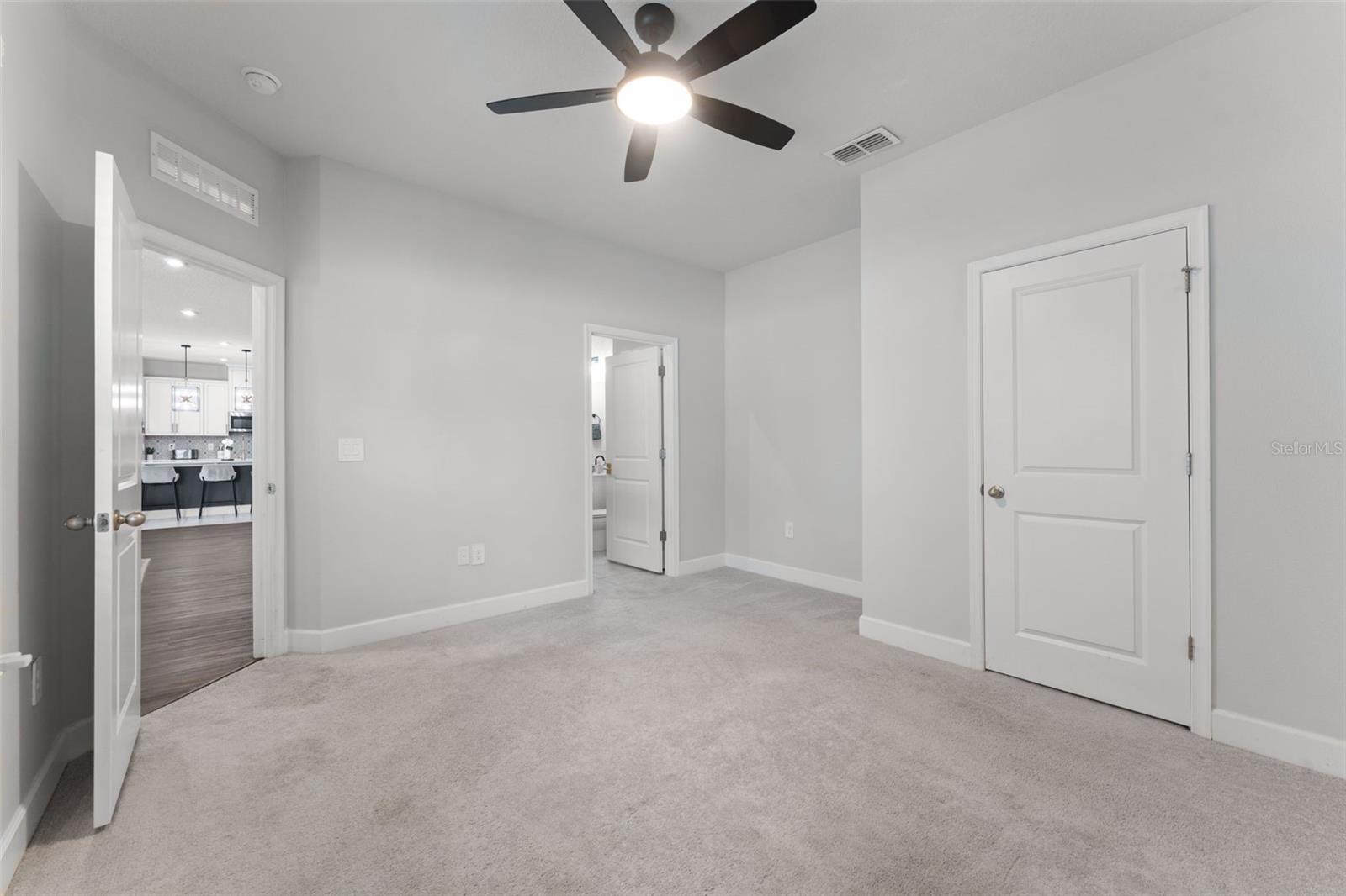 602 Rominger Loop Property Photo 15