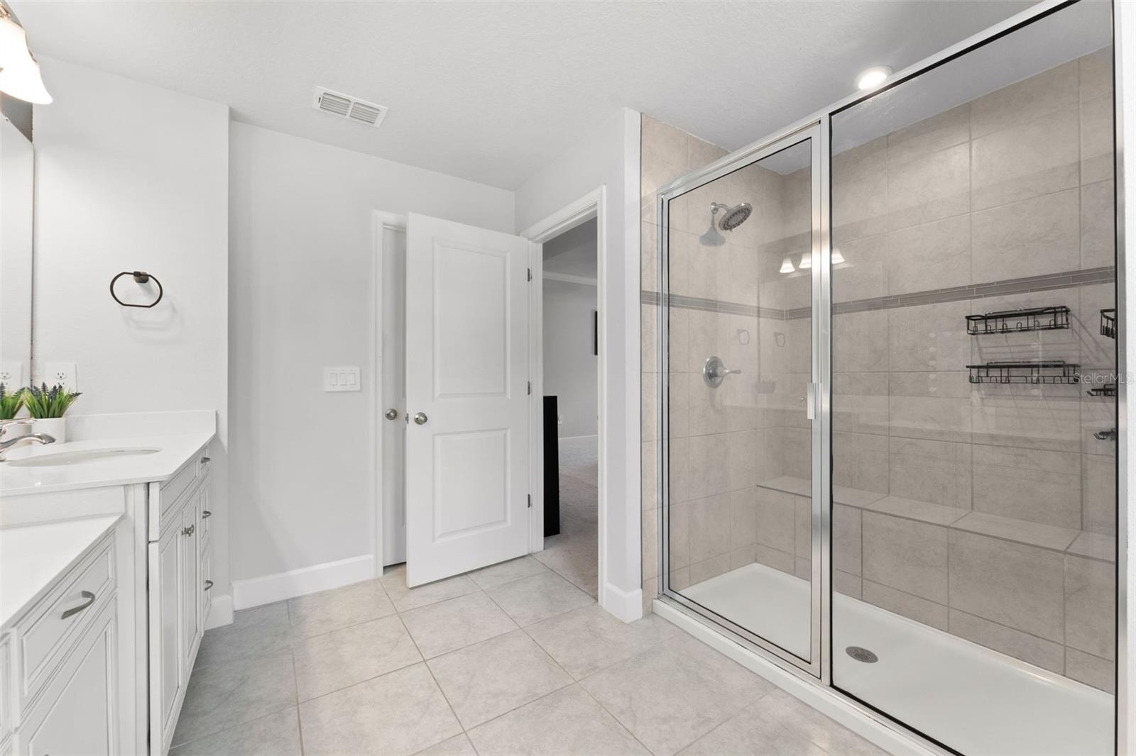 602 Rominger Loop Property Photo 24