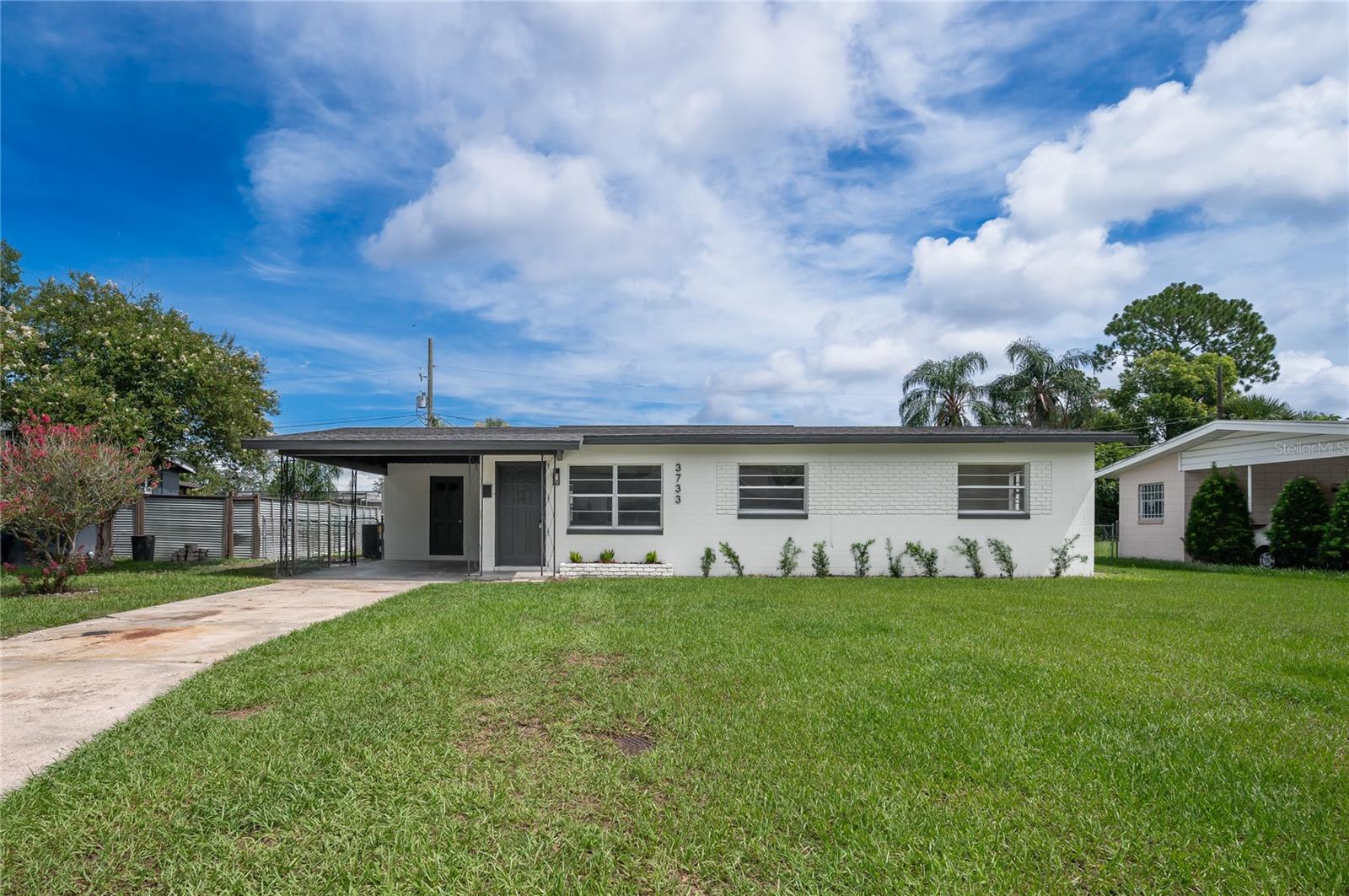 3733 SURREY DR