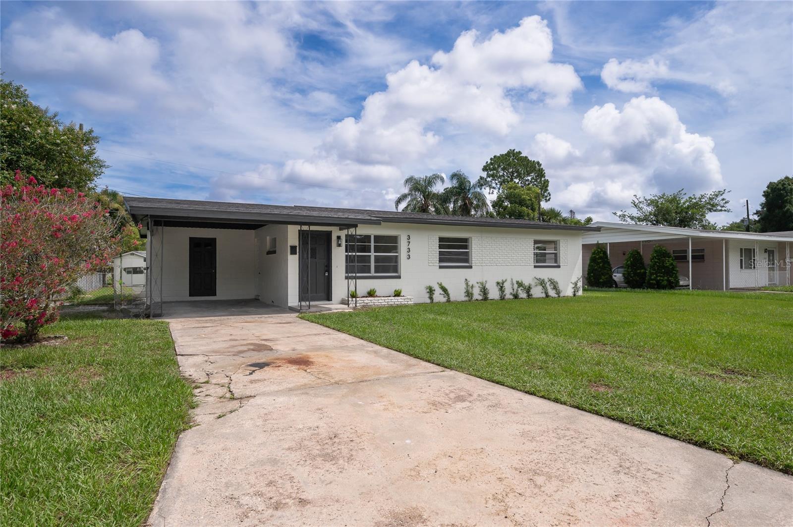 3733 SURREY DR Property Photo 1