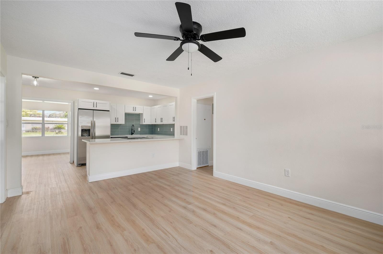 3733 Surrey Dr Property Photo 15