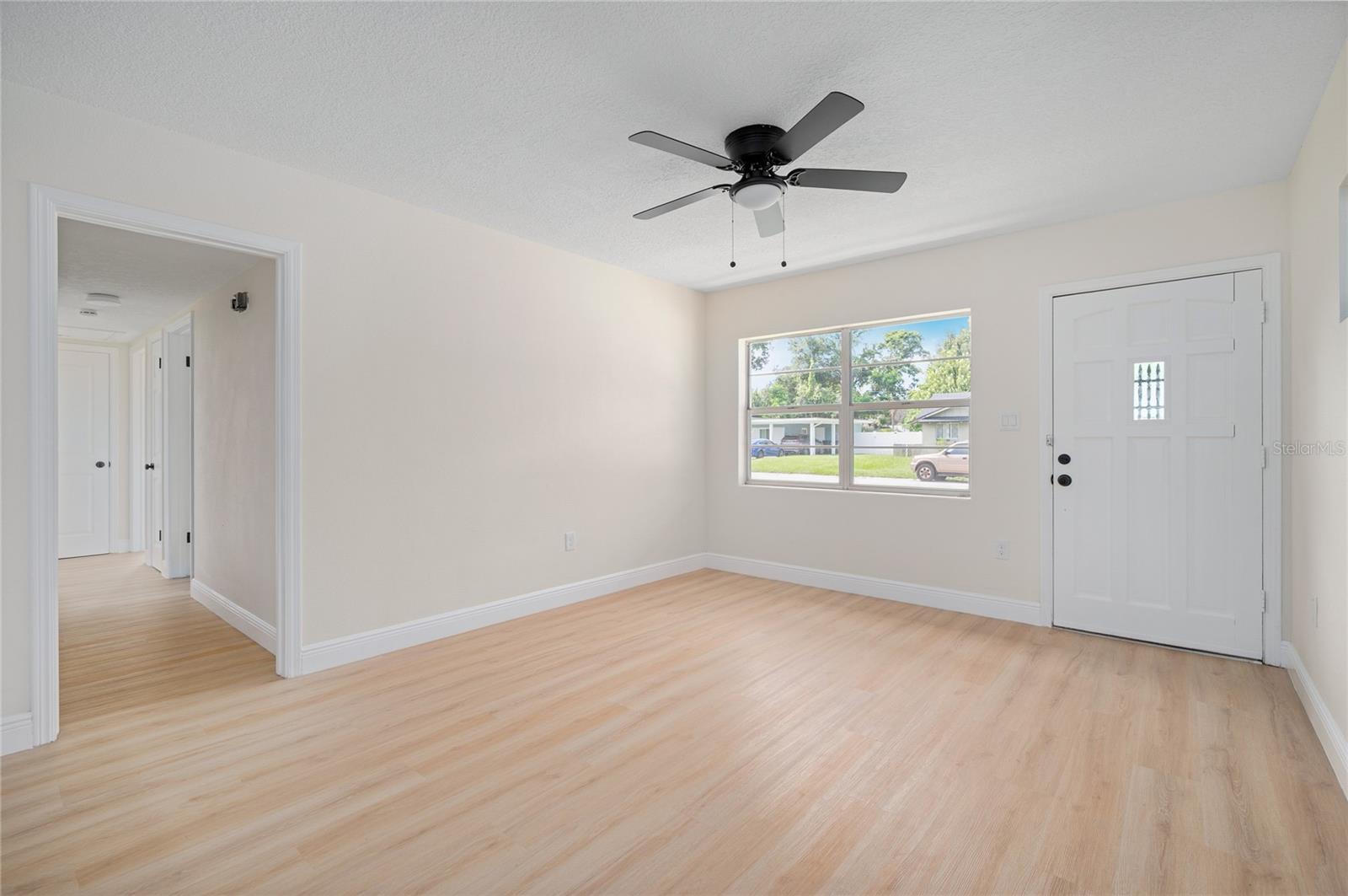 3733 Surrey Dr Property Photo 16