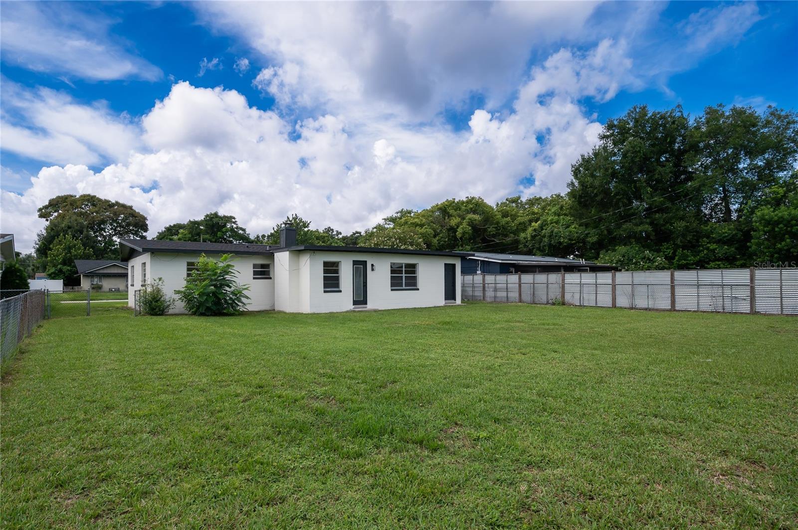 3733 Surrey Dr Property Photo 42