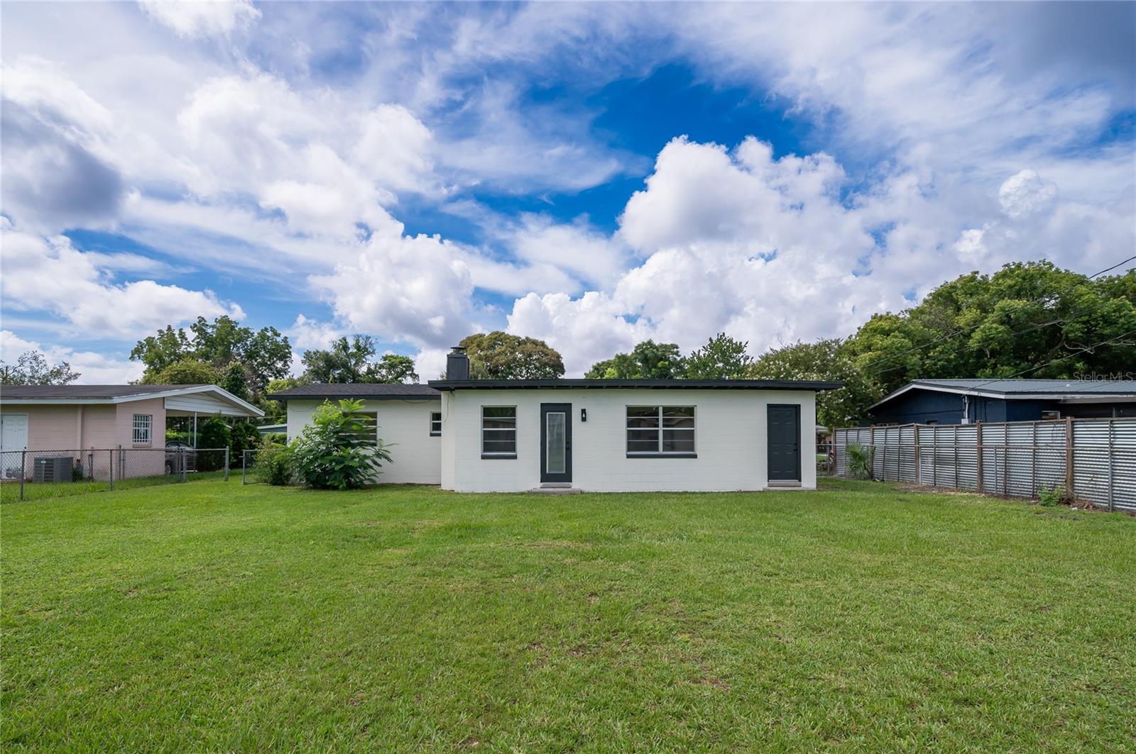 3733 Surrey Dr Property Photo 43