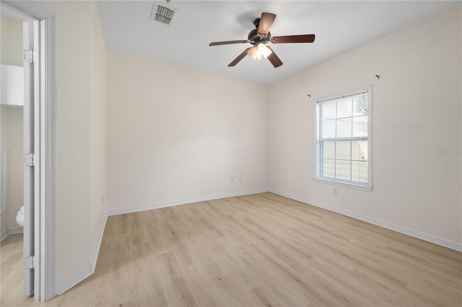 3593 Conroy Rd #424 Property Photo 15