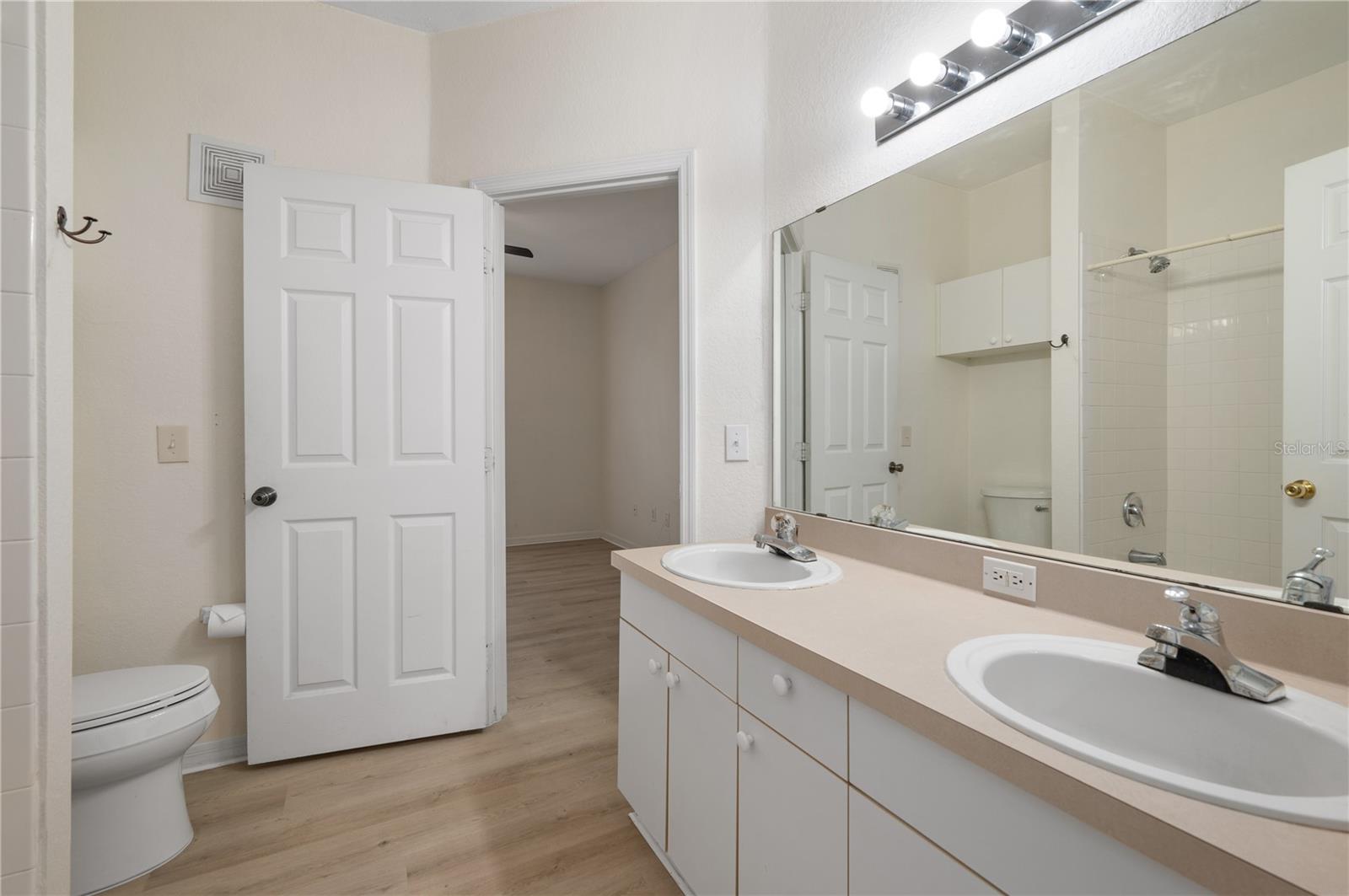 3593 Conroy Rd #424 Property Photo 17