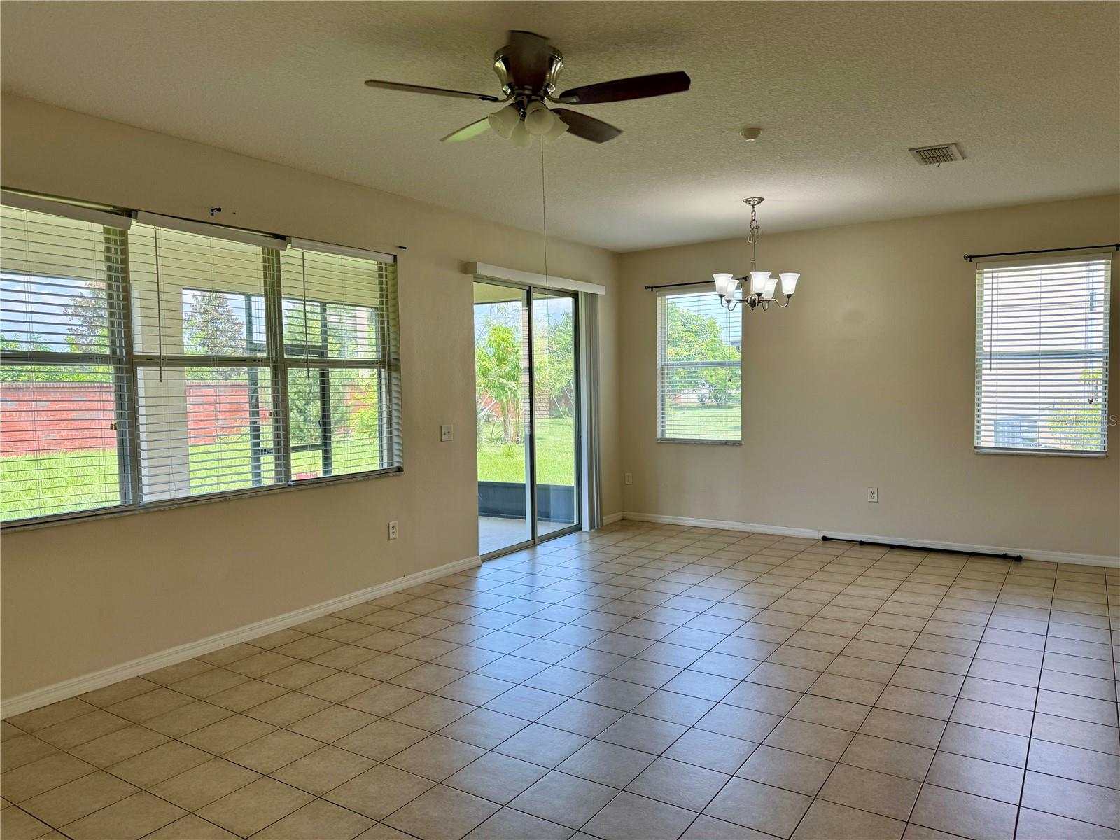 4912 Stone Acres Cir Property Photo 5