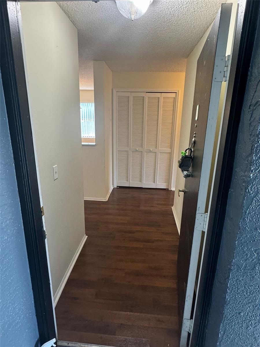 4227 Pershing Pointe Pl #8 Property Photo 3
