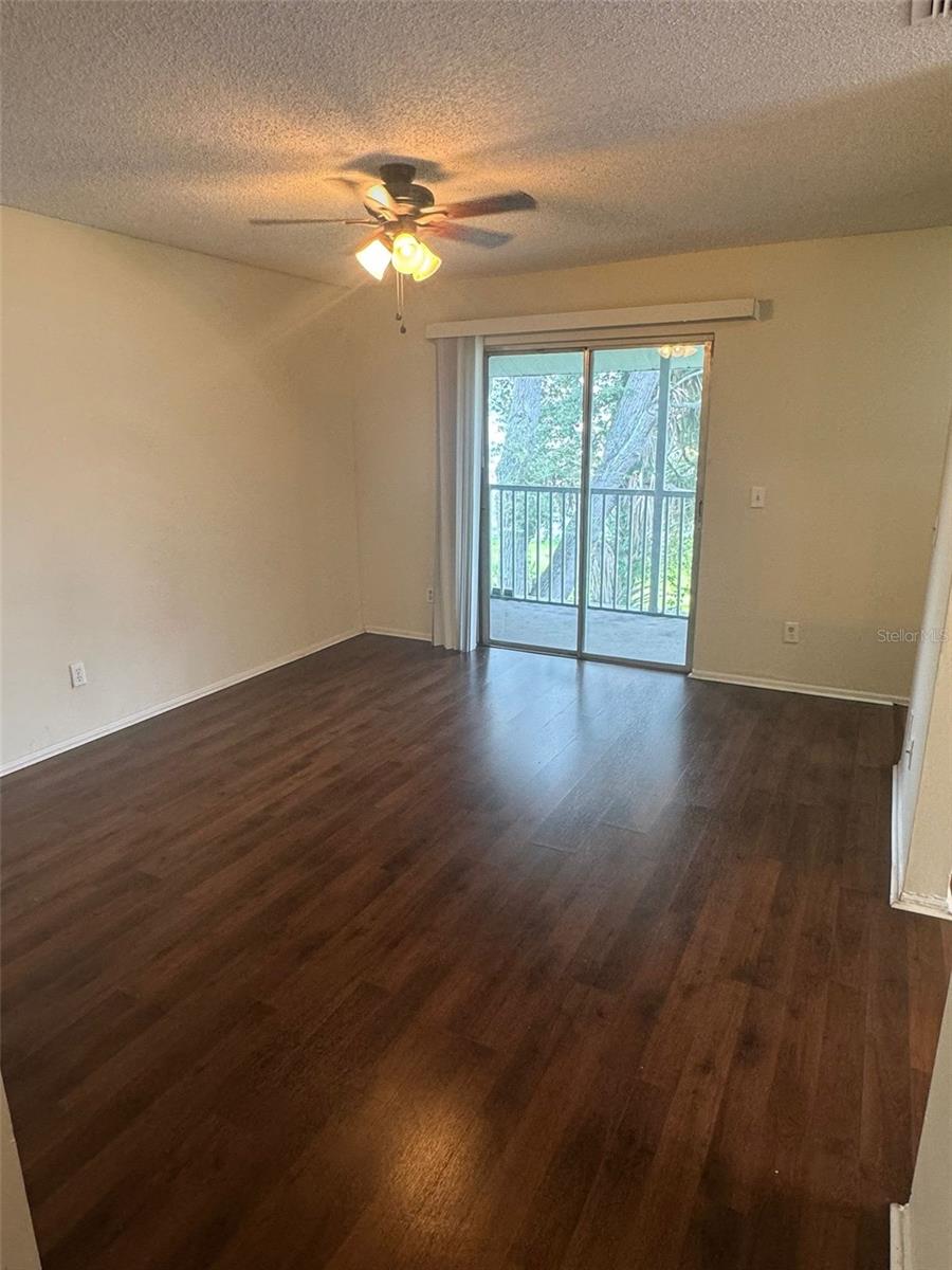 4227 Pershing Pointe Pl #8 Property Photo 5
