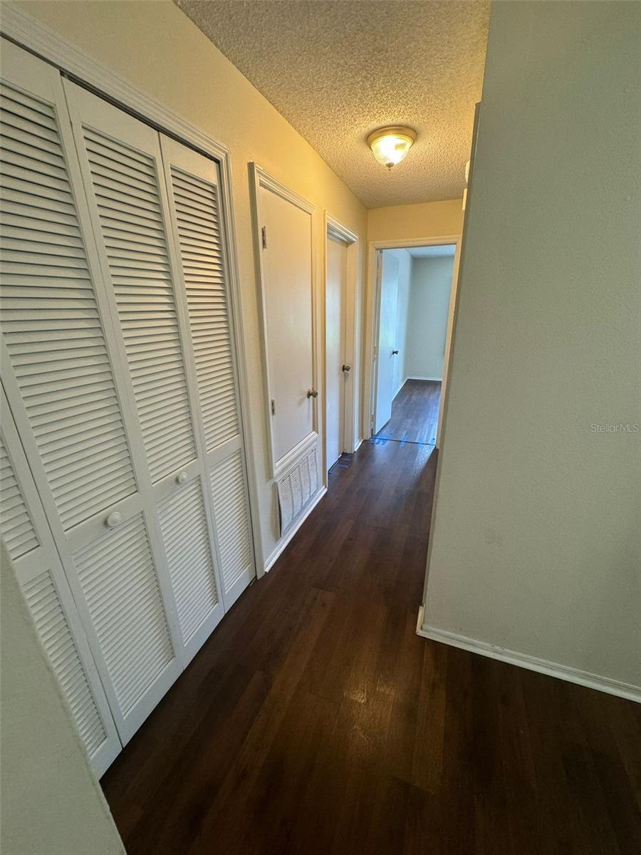 4227 Pershing Pointe Pl #8 Property Photo 7
