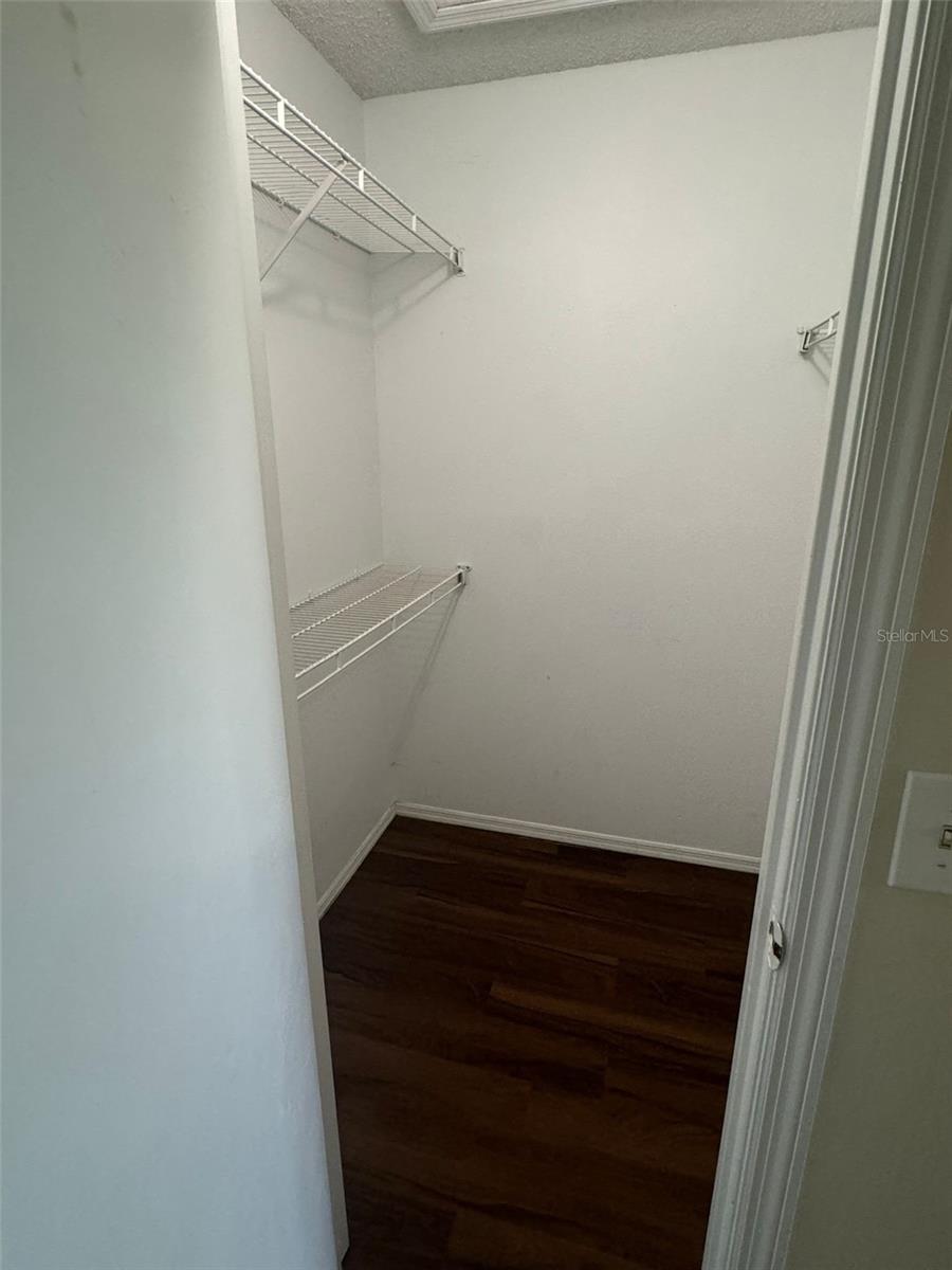 4227 Pershing Pointe Pl #8 Property Photo 16