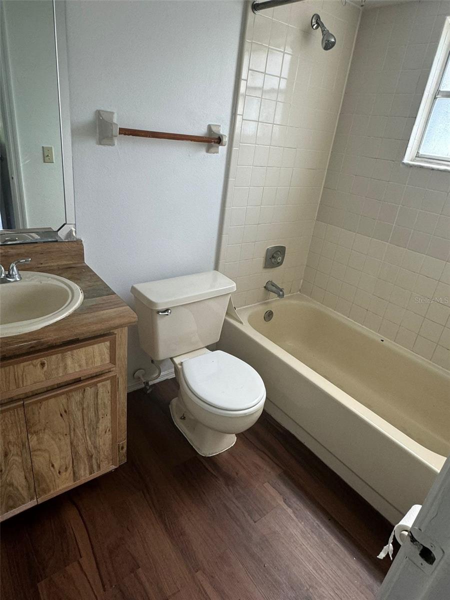 4227 Pershing Pointe Pl #8 Property Photo 18
