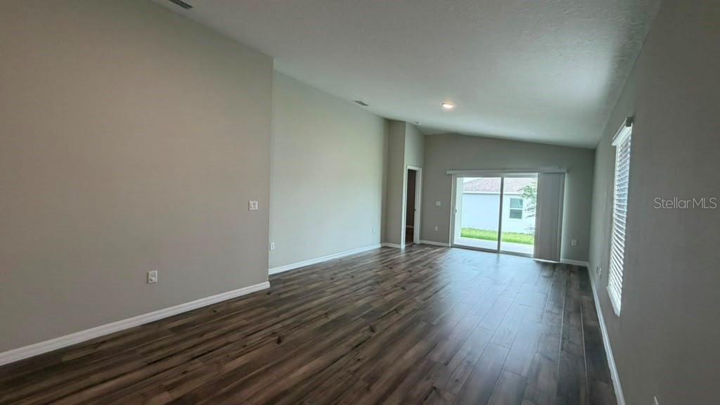 4904 Mainsail St Property Photo 10