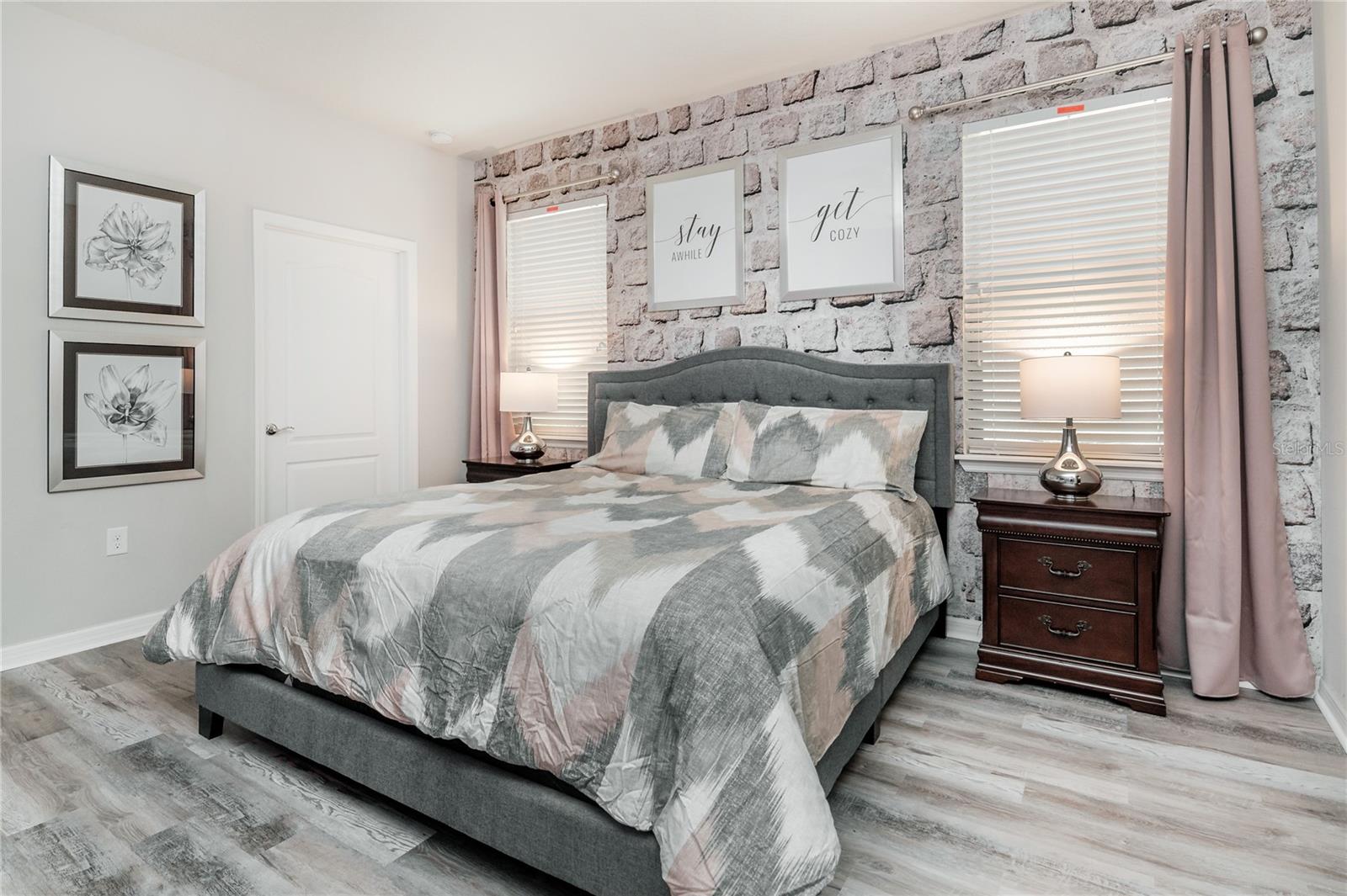 2137 Malta Ter Property Photo 11