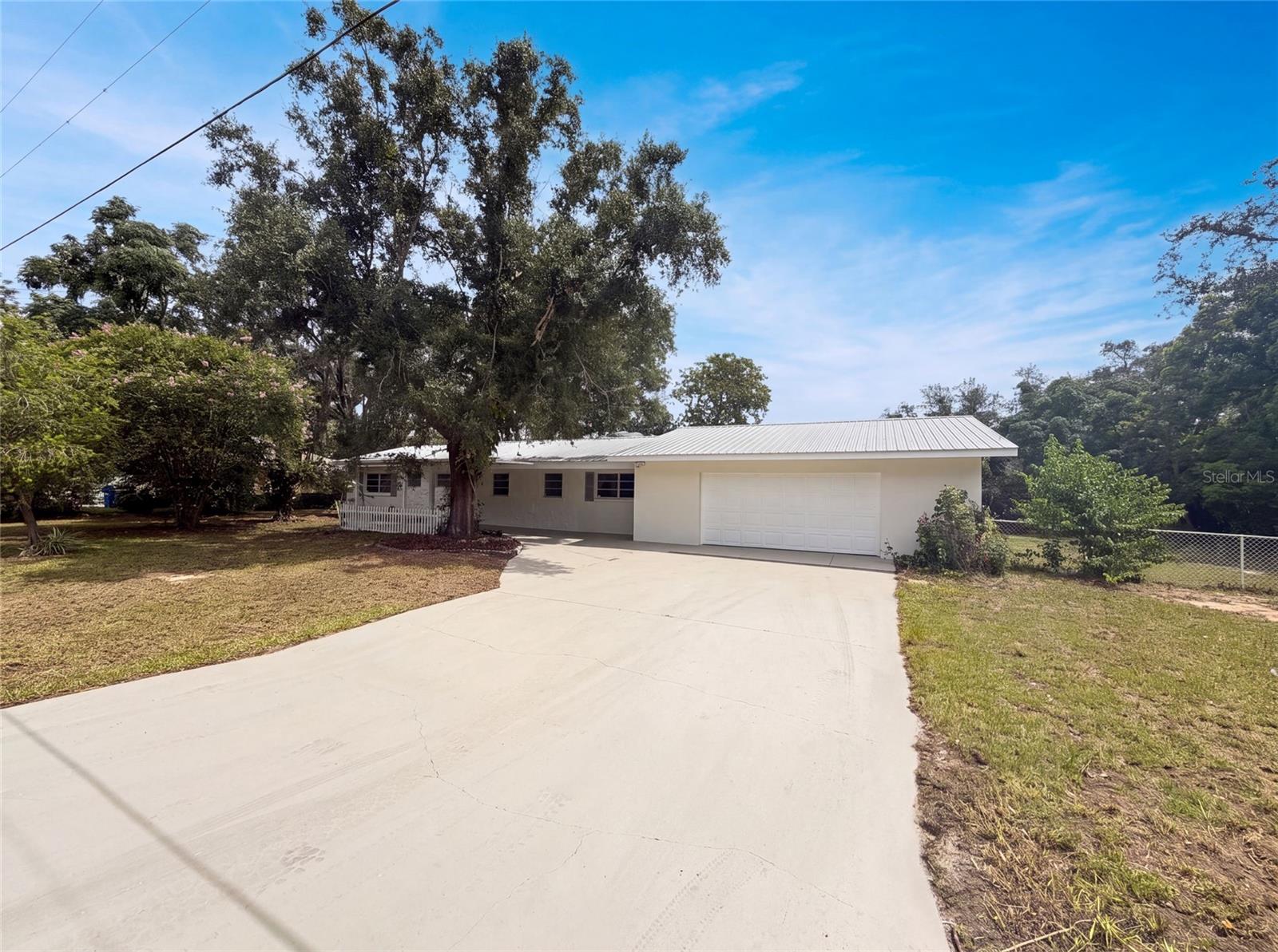 1870 N Seminole Rd Property Photo 1