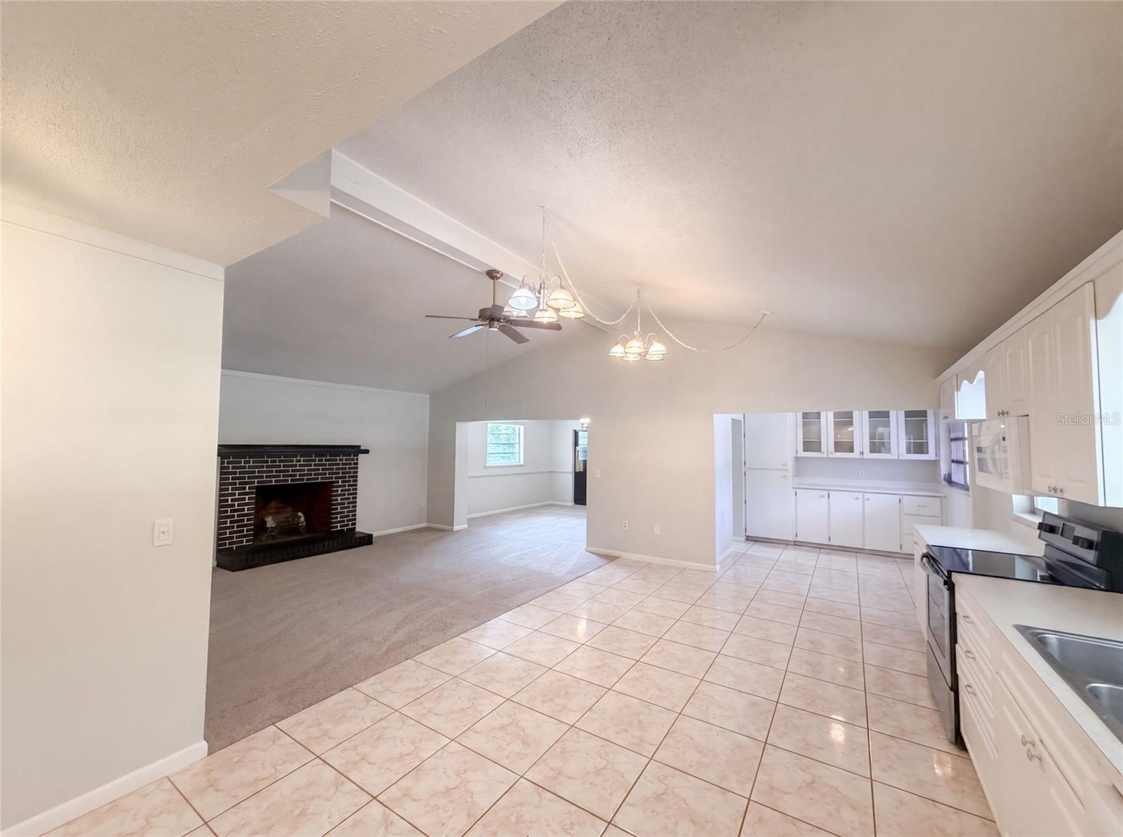 1870 N Seminole Rd Property Photo 3