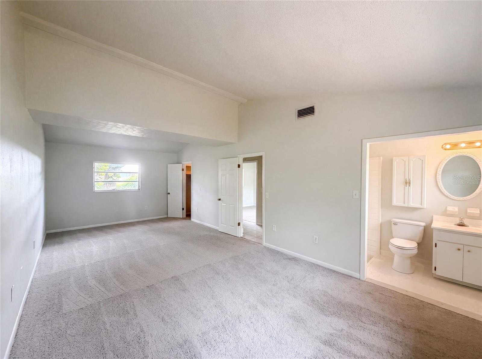 1870 N Seminole Rd Property Photo 4