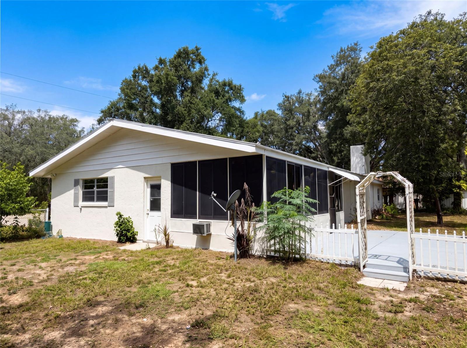 1870 N Seminole Rd Property Photo 5