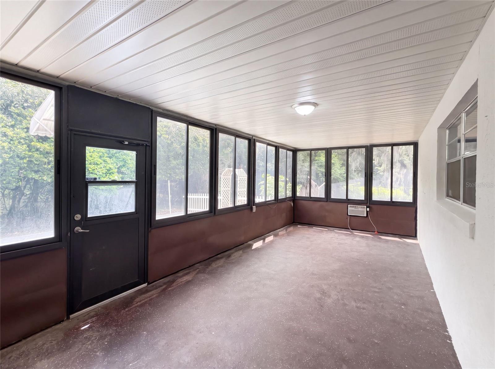 1870 N Seminole Rd Property Photo 19