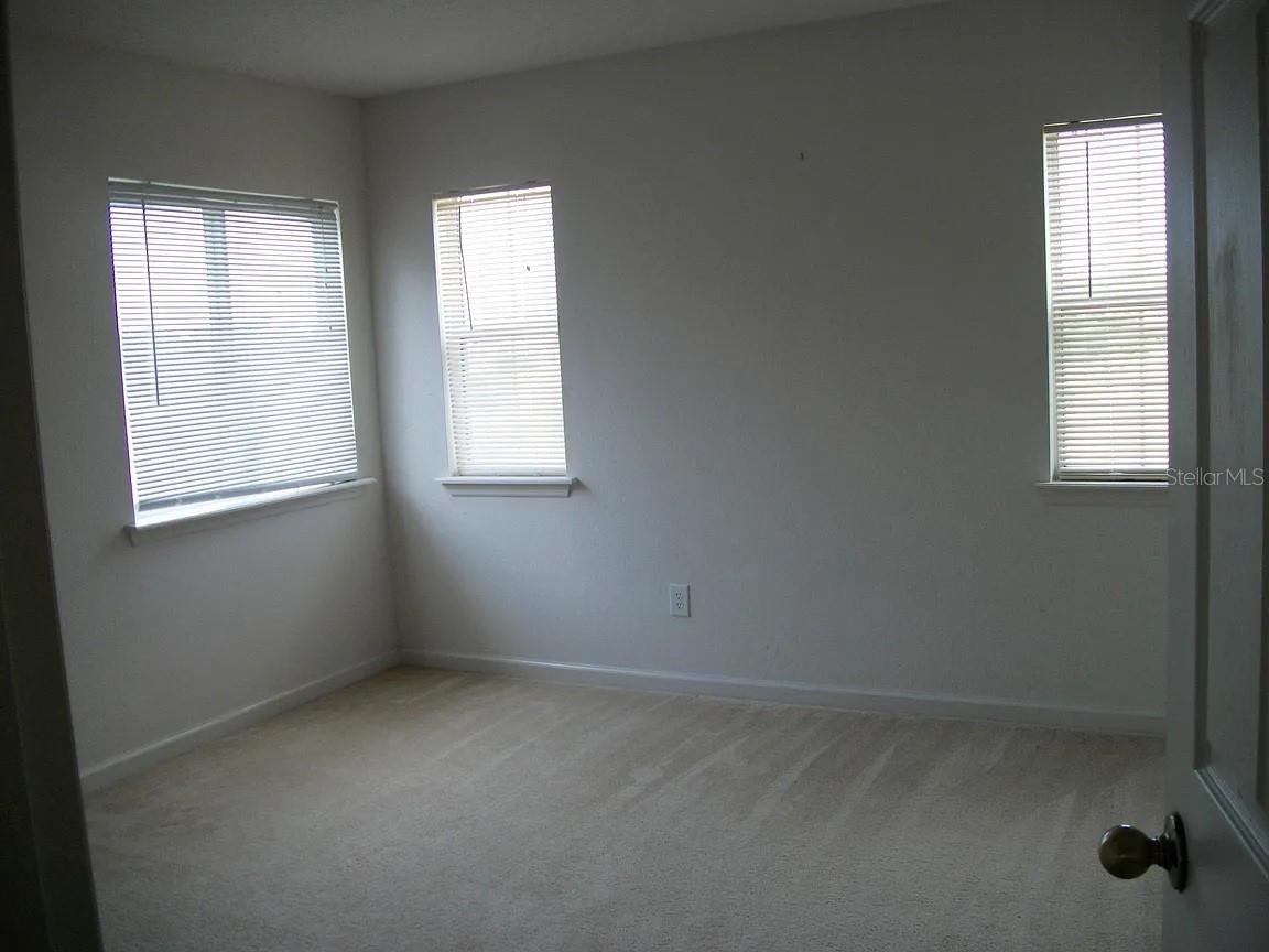 72 Rollins Ln Property Photo 7