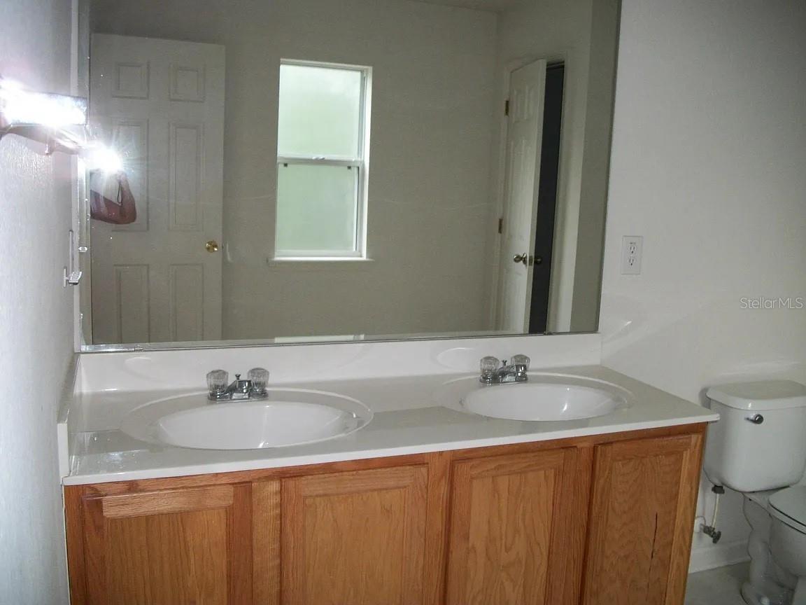 72 Rollins Ln Property Photo 10