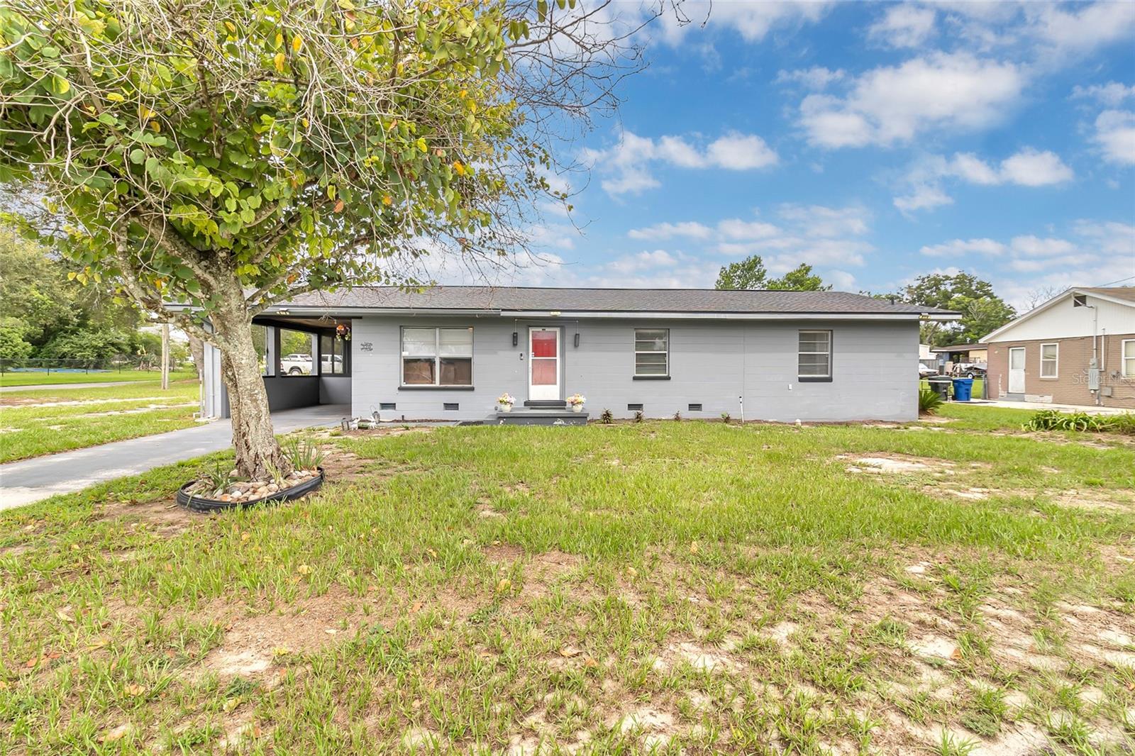 320 S Seminole Ave Property Photo 2
