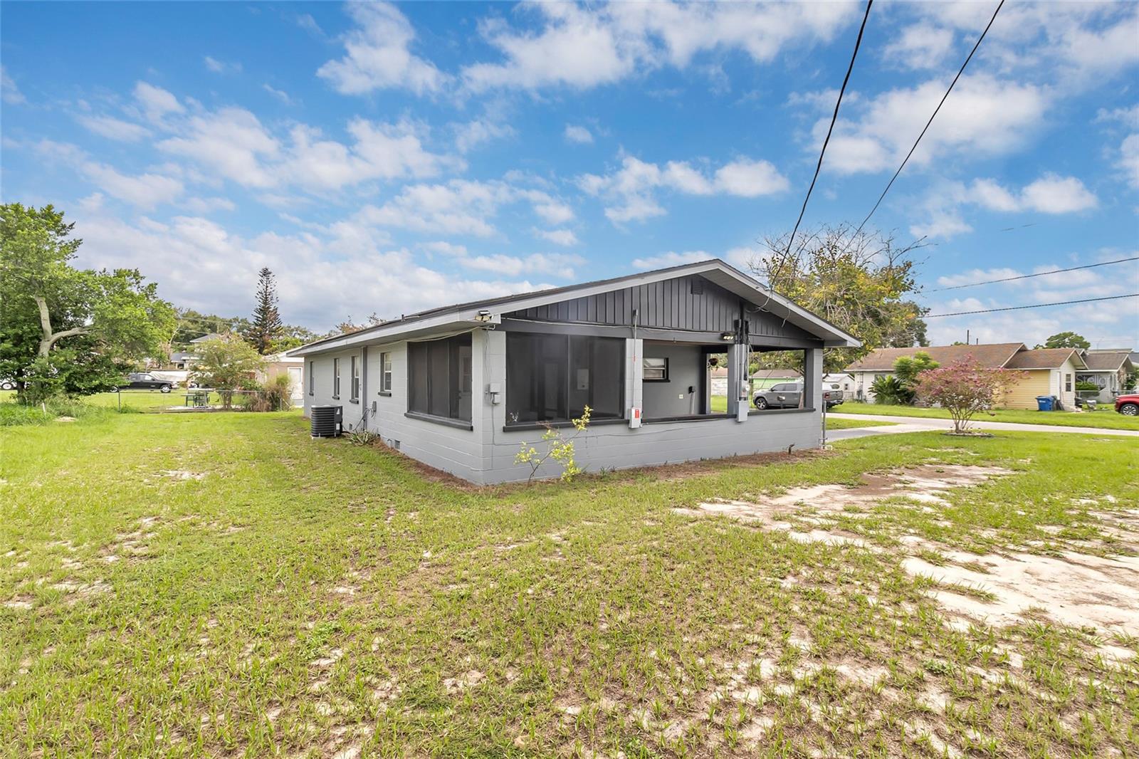 320 S Seminole Ave Property Photo 27