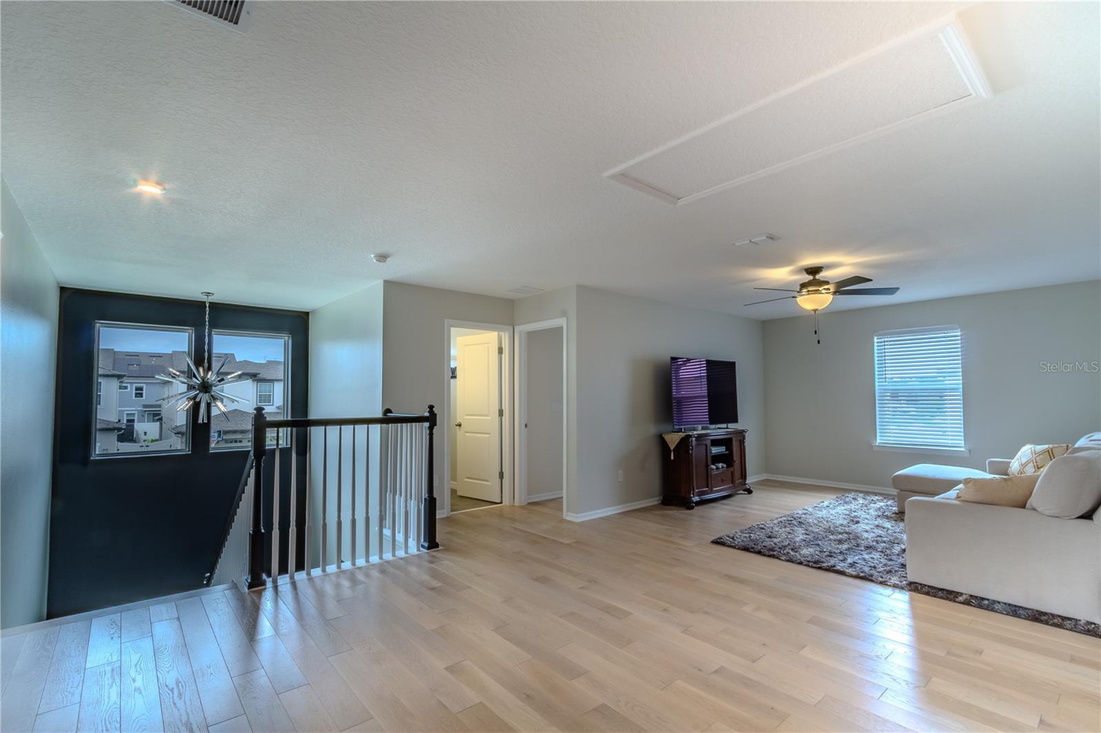 1261 Lone Palm Way Property Photo 17