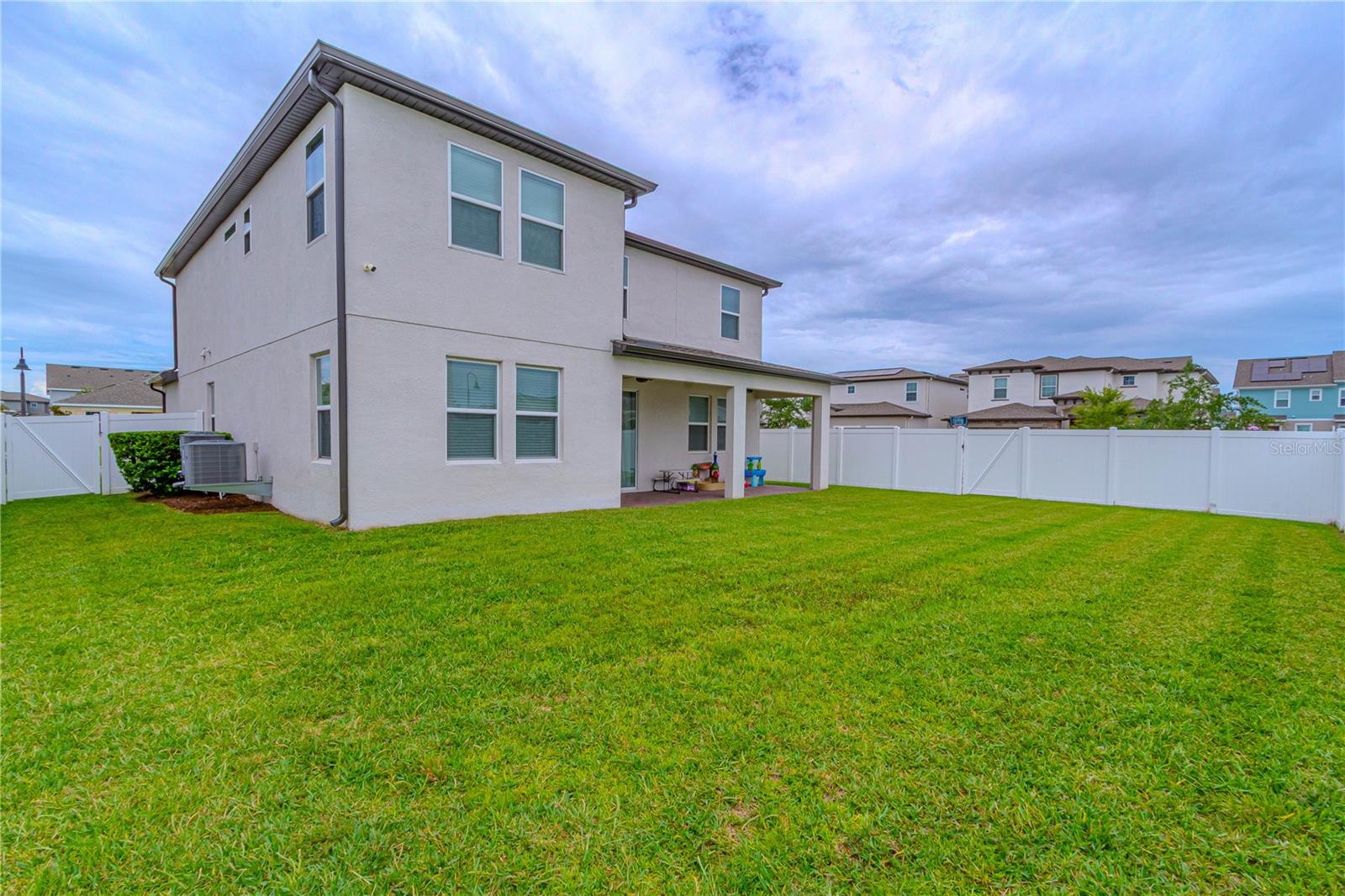 1261 Lone Palm Way Property Photo 27