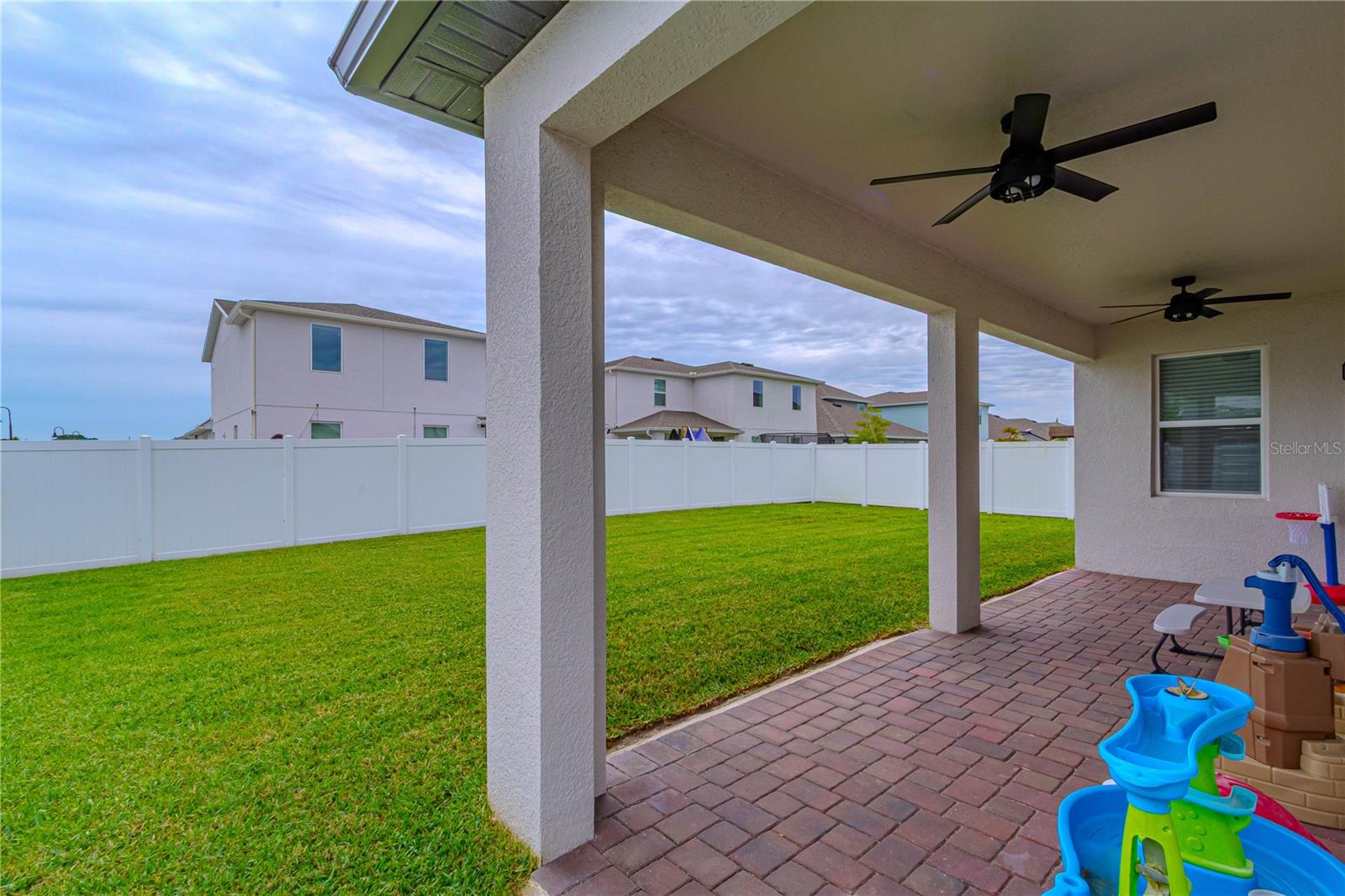 1261 Lone Palm Way Property Photo 29