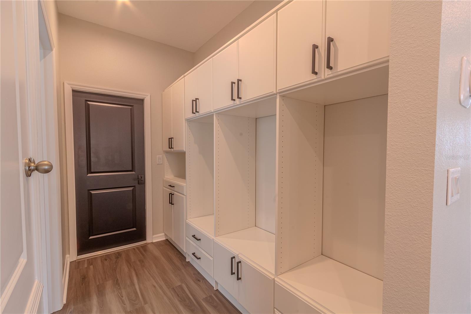 1261 Lone Palm Way Property Photo 31