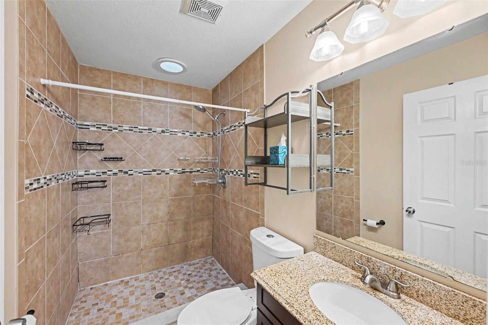 6289 Leonard Ave Property Photo 15