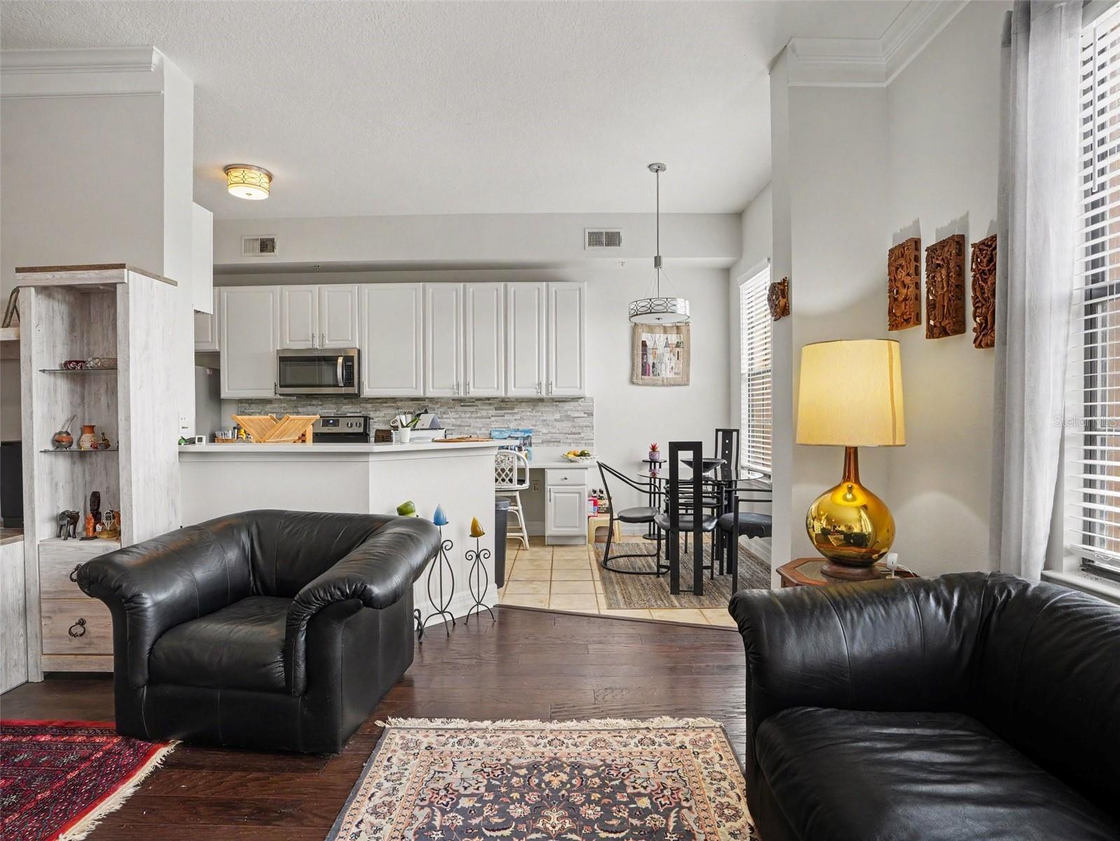 501 Mirasol Cir #313 Property Photo 14