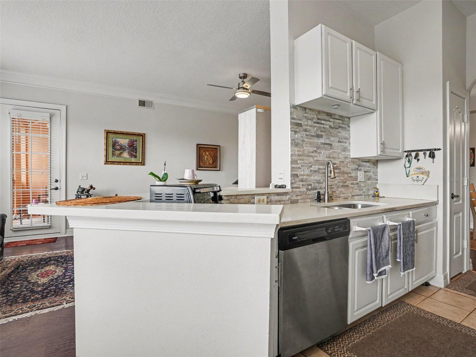 501 Mirasol Cir #313 Property Photo 15