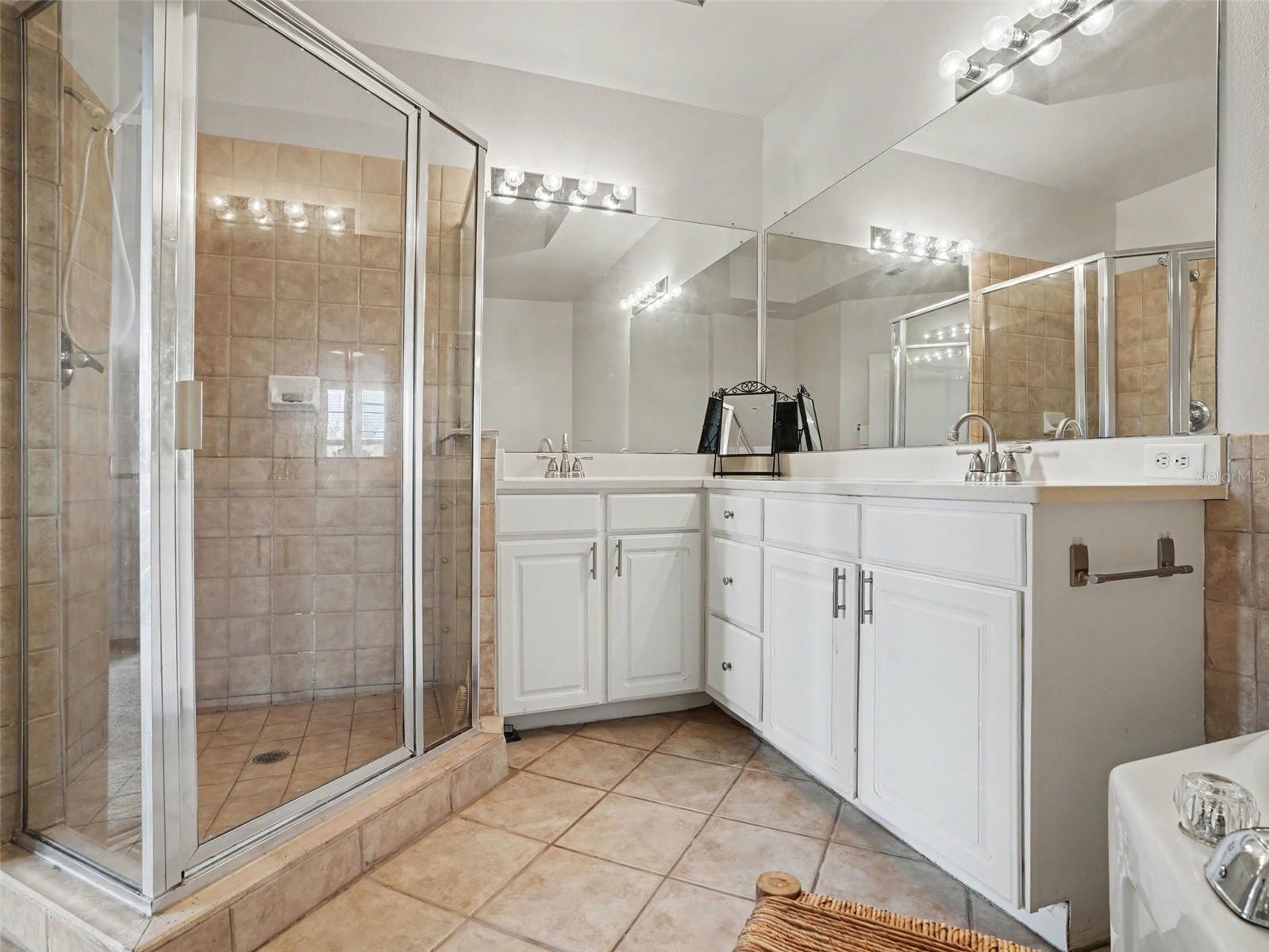 501 Mirasol Cir #313 Property Photo 22