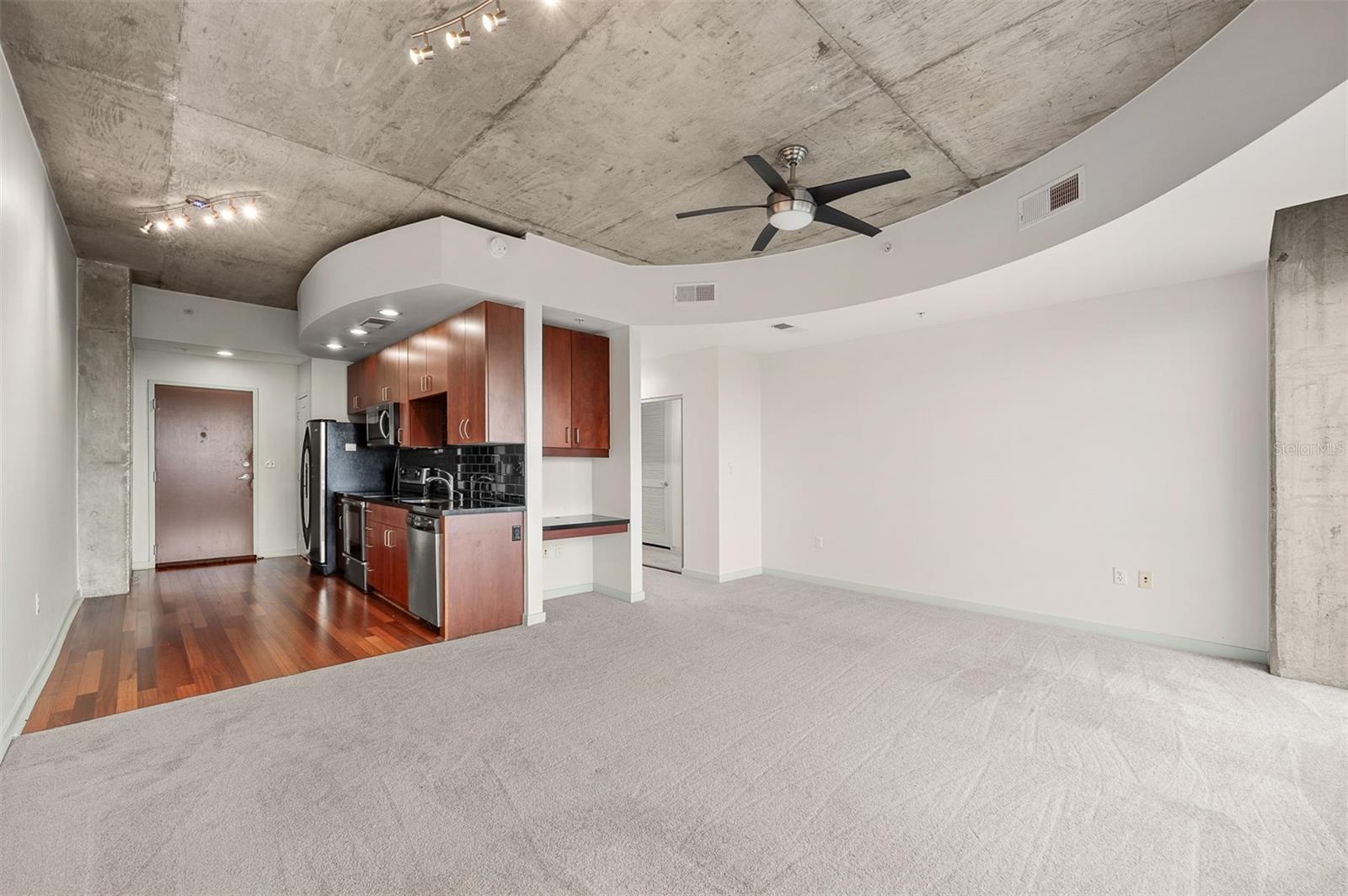 155 S Court Ave #2403 Property Photo 11