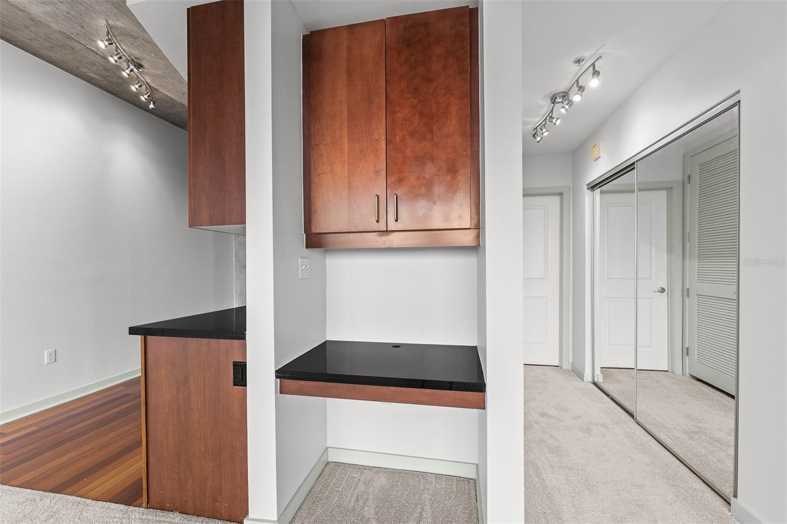155 S Court Ave #2403 Property Photo 15