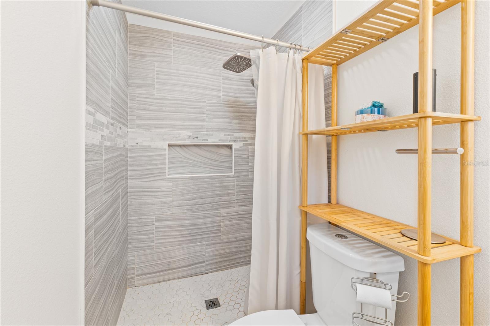 401 1st Ave Property Photo 20