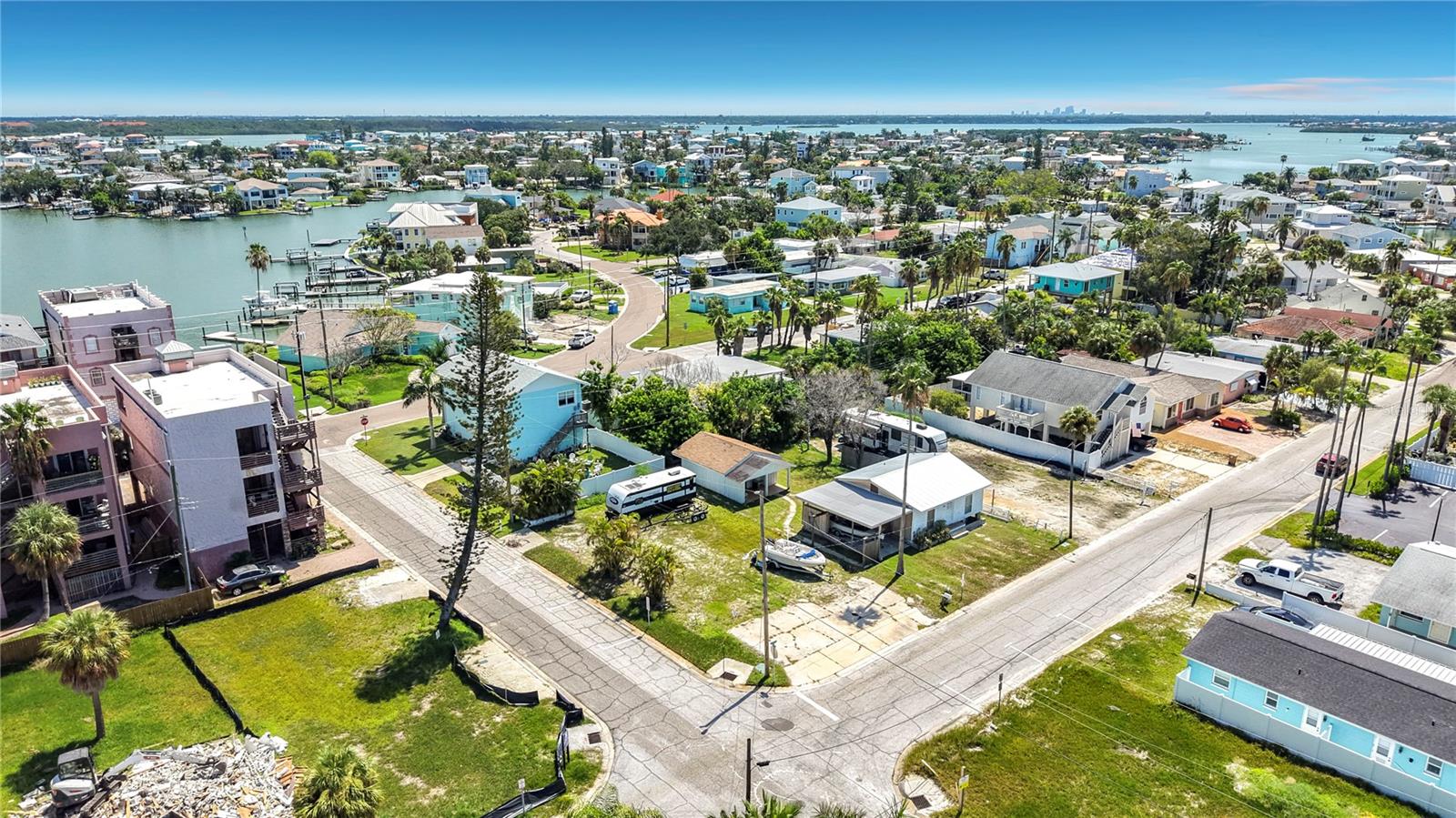 14065 Palm St Property Photo 9